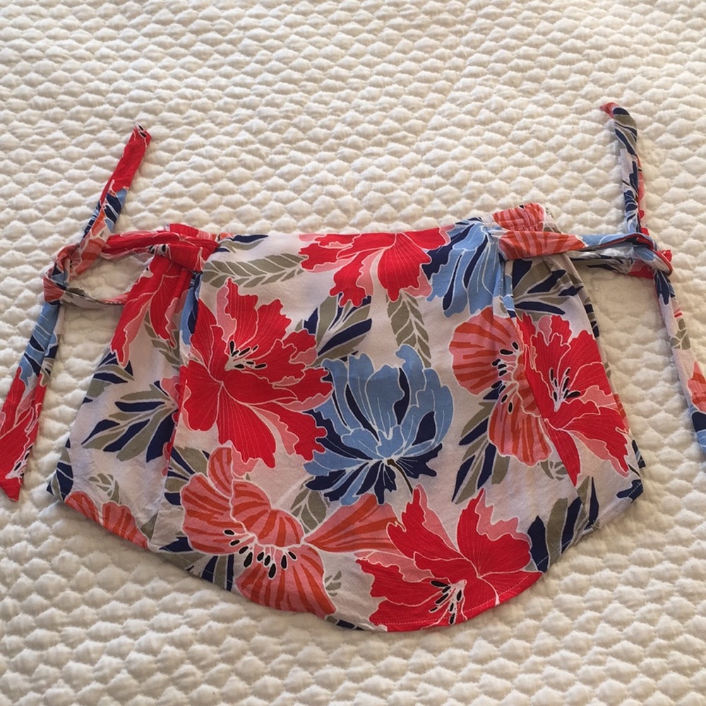 {ASTR} Floral Strapless Shirt with Adjustable Ties